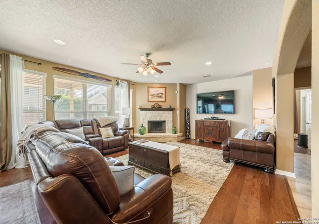 Photo 3 of Sale Pending at 709 Bobby Jones, Cibolo, TX 78108 | MLS# 1889241 | Listing updated on 2025-08-14