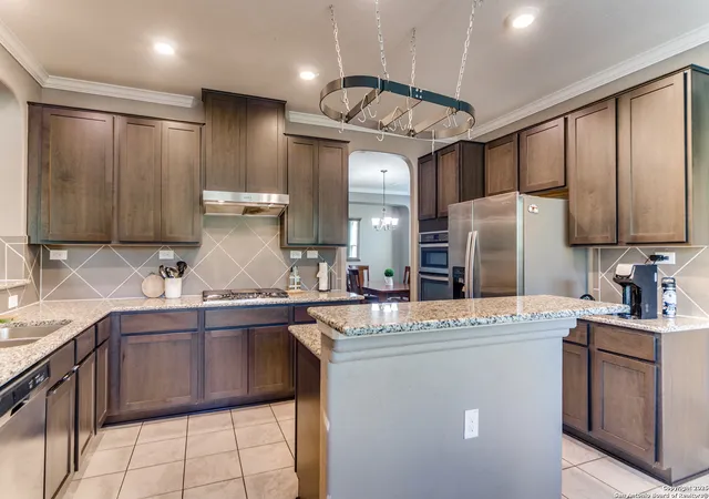 Homes for sale in Helotes, TX | 11330 Hill Top Bnd, Helotes, TX 78023 | MLS# 1889263