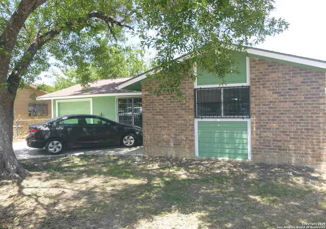 Homes for sale in San Antonio, TX | 5927 Stoney Creek, San Antonio, TX 78242 | MLS# 1889355