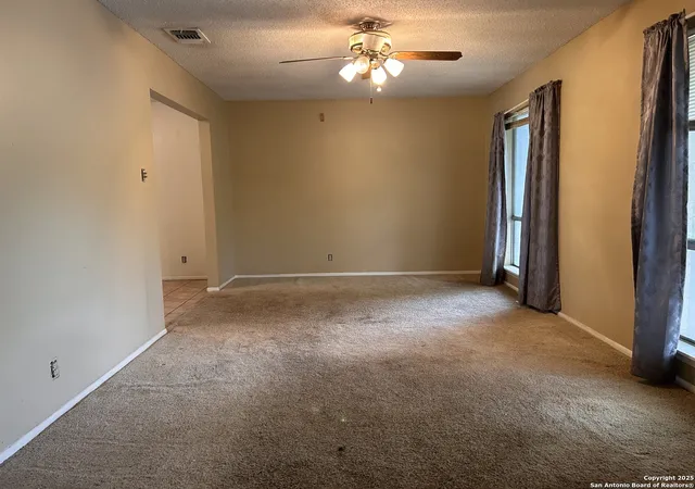 Photo 3 of Single family home for sale at 1283 N Cibolo Trail, Universal City, TX 78148 | MLS# 1889430 | Listing updated on 2025-09-24