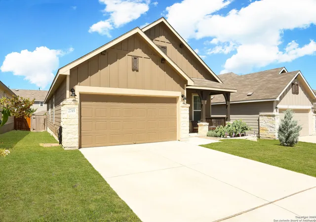 Photo 1 of Sale Pending at 27315 Hapgood Pl, San Antonio, TX 78260 | MLS# 1889442 | Listing updated on 2025-09-26