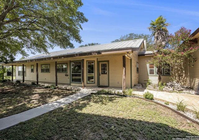 3rd image of 2205 Field Rd, Seguin, TX 78155 | MLS# 1889446
