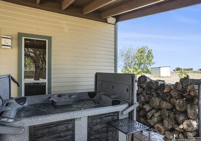5th image of 2205 Field Rd, Seguin, TX 78155 | MLS# 1889446