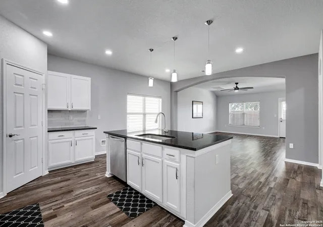 Photo 4 of Sale Pending at 7154 Azalea, San Antonio, TX 78218 | MLS# 1889448 | Listing updated on 2025-09-29
