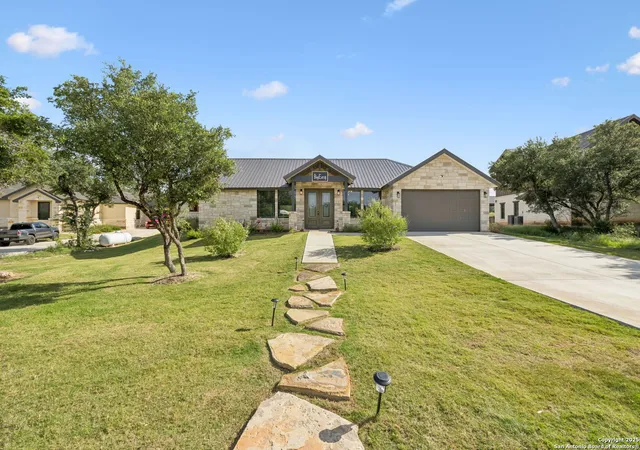2nd image of 49 Mountain Valley Dr, Concan, TX 78838 | MLS# 1889461