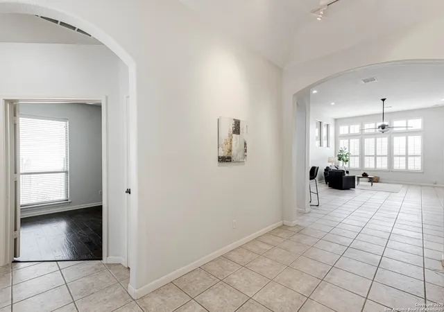 Photo 2 of Sale Pending at 122 Garden Tr, San Antonio, TX 78260 | MLS# 1889522 | Listing updated on 2025-09-19