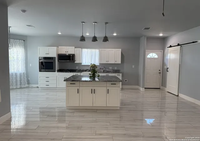 2nd image of 1140 Southline, Spring Branch, TX 78070 | MLS# 1889543