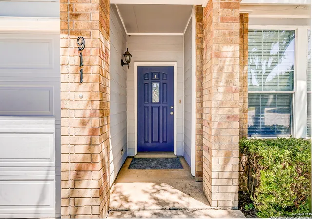 Photo 3 of Single family home for sale at 911 Rustic Light, San Antonio, TX 78260 | MLS# 1889547 | Listing updated on 2025-09-12