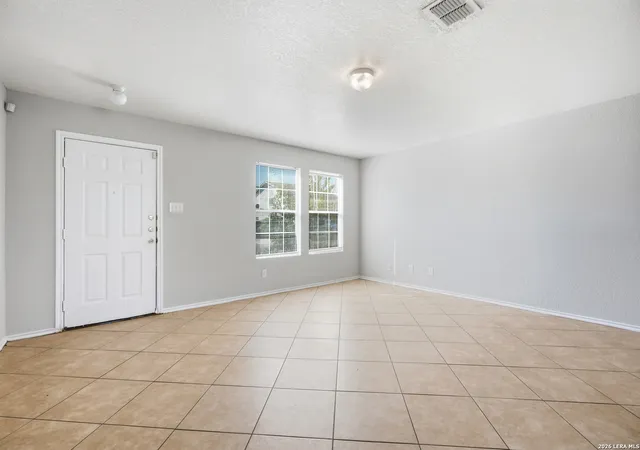Photo 2 of Sale Pending at 5435 Kensington Run, San Antonio, TX 78228 | MLS# 1889560 | Listing updated on 2026-03-26