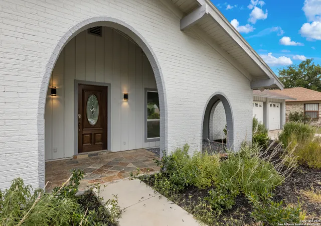 Photo 4 of Sale Pending at 7406 Westville, San Antonio, TX 78227 | MLS# 1889741 | Listing updated on 2025-09-22