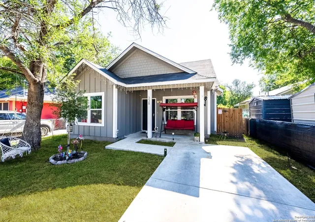 Photo 2 of Sale Pending at 338 Southwest 42nd, San Antonio, TX 78237 | MLS# 1889759 | Listing updated on 2026-03-05