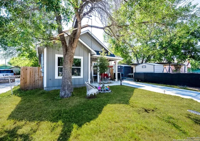 Photo 3 of Sale Pending at 338 Southwest 42nd, San Antonio, TX 78237 | MLS# 1889759 | Listing updated on 2026-03-05