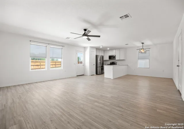 Photo 3 of Single family home for sale at 7347 Rosada, San Antonio, TX 78218 | MLS# 1889807 | Listing updated on 2025-08-15