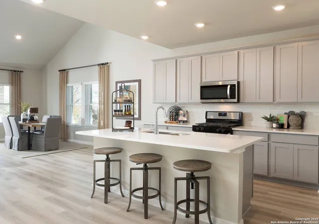 Photo 2 of Sale Pending at 971 Earp Blvd, San Antonio, TX 78260 | MLS# 1889865 | Listing updated on 2025-09-03
