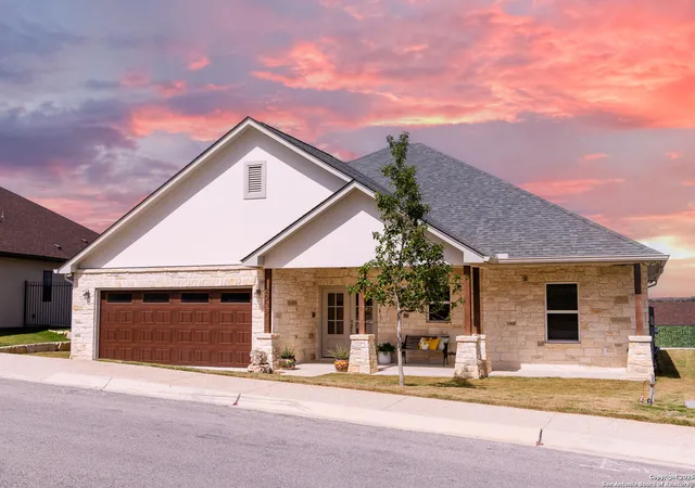 Photo 1 of Single family home for sale at 2005 Valencia Dr, Kerrville, TX 78028 | MLS# 1889880 | Listing updated on 2026-01-20