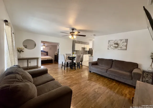 Photo 4 of Single family home for sale at 871 Gillette, San Antonio, TX 78224 | MLS# 1889962 | Listing updated on 2025-12-16