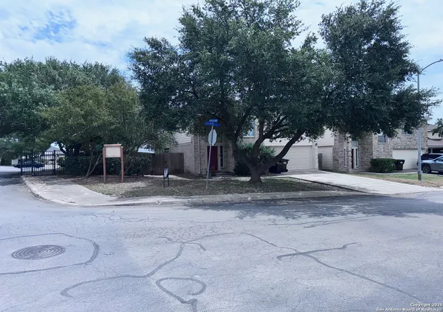 Photo 3 of Single family home for sale at 4918 Crestwood Hill, San Antonio, TX 78244 | MLS# 1889966 | Listing updated on 2025-08-15