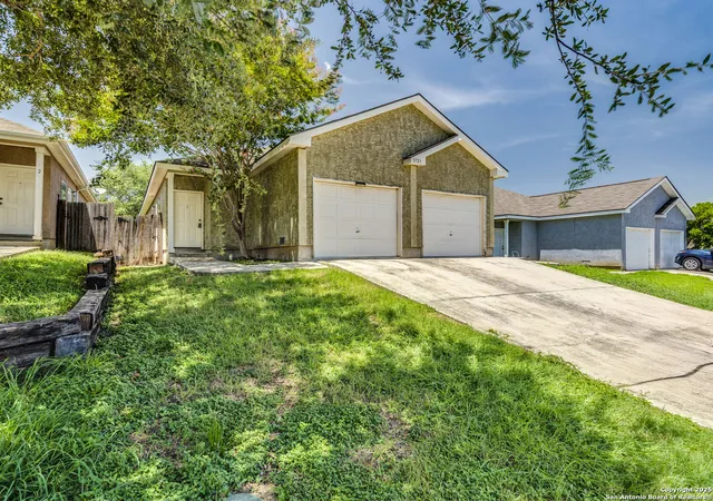 Photo 3 of Sale Pending at 5723 Golf Heights, San Antonio, TX 78244 | MLS# 1890014 | Listing updated on 2025-09-29