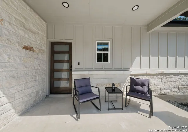 Photo 2 of Sale Pending at 218 S Scenic Loop, Canyon Lake, TX 78133 | MLS# 1890067 | Listing updated on 2025-09-23
