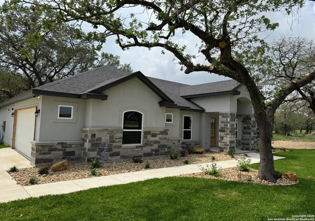 2nd image of 692 County Road 320, Floresville, TX 78114 | MLS# 1890120