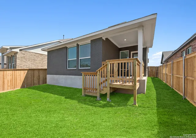3rd image of 124 Radnor, New Braunfels, TX 78130 | MLS# 1890138
