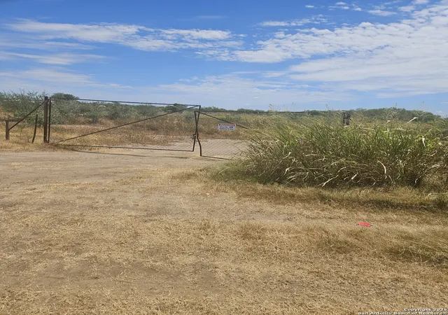 Photo 1 of Land for sale at 16518 S Us Hwy 281, San Antonio, TX 78221 | MLS# 1890141 | Listing updated on 2025-08-16