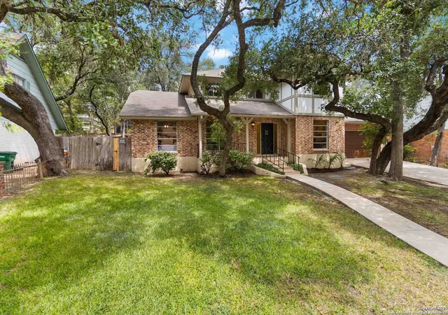 Photo 3 of Sale Pending at 3039 Nantucket, San Antonio, TX 78230 | MLS# 1890171 | Listing updated on 2025-09-13