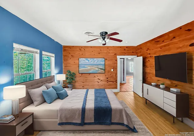 Photo 3 of Sale Pending at 125 Jeffrey, San Antonio, TX 78201 | MLS# 1890193 | Listing updated on 2025-11-05