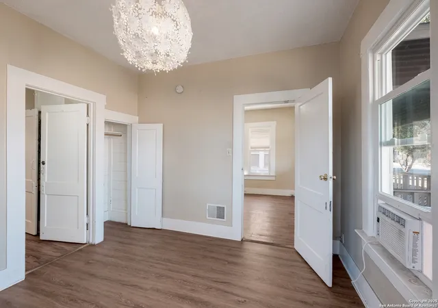 Photo 4 of Sale Pending at 826 Lombrano, San Antonio, TX 78207 | MLS# 1890219 | Listing updated on 2025-09-03