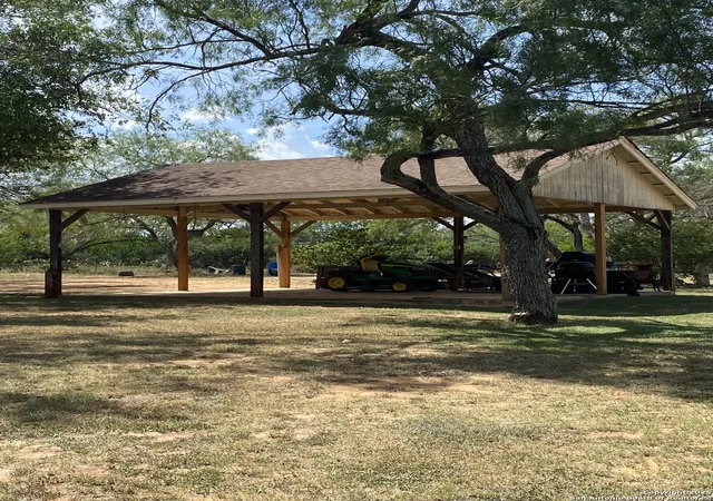 11th image of 220 S Wind, Lytle, TX 78052 | MLS# 1890289