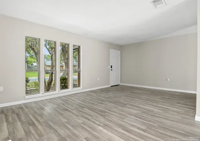 Photo 3 of Single family home for sale at 13334 Los Indios St, San Antonio, TX 78233 | MLS# 1890291 | Listing updated on 2025-08-29