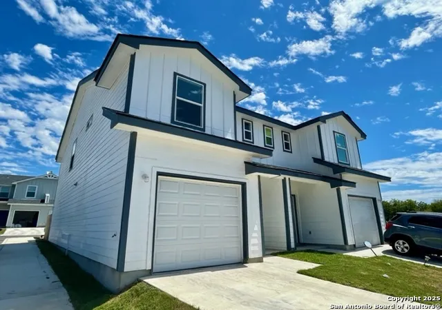 Photo 3 of Sale Pending at 7226 John Palmer Dr, San Antonio, TX 78239 | MLS# 1890300 | Listing updated on 2026-04-01