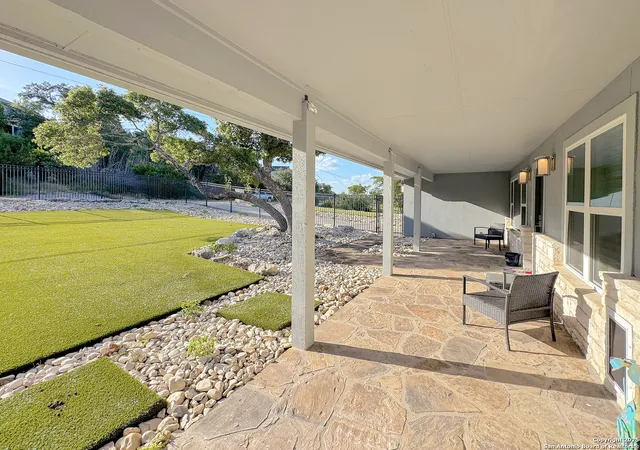 Photo 2 of Single family home for sale at 173 Riedel, Canyon Lake, TX 78133 | MLS# 1890332 | Listing updated on 2025-09-19