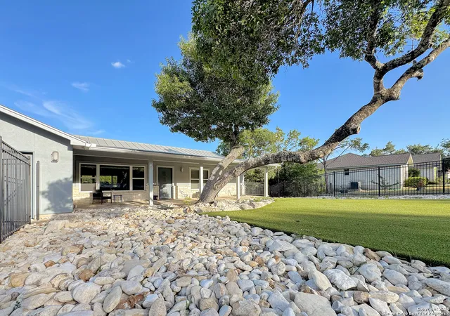 Photo 3 of Single family home for sale at 173 Riedel, Canyon Lake, TX 78133 | MLS# 1890332 | Listing updated on 2025-09-19