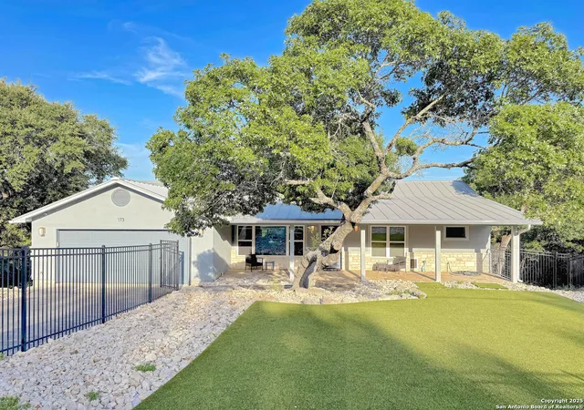 Photo 4 of Single family home for sale at 173 Riedel, Canyon Lake, TX 78133 | MLS# 1890332 | Listing updated on 2025-09-19