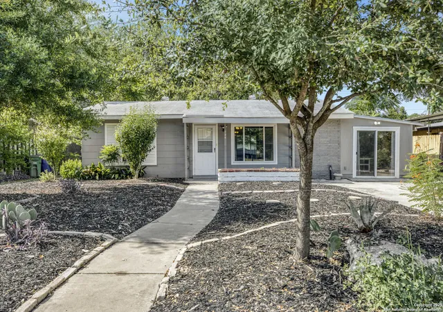 Photo 1 of Sale Pending at 226 Serna, San Antonio, TX 78218 | MLS# 1890372 | Listing updated on 2025-10-15