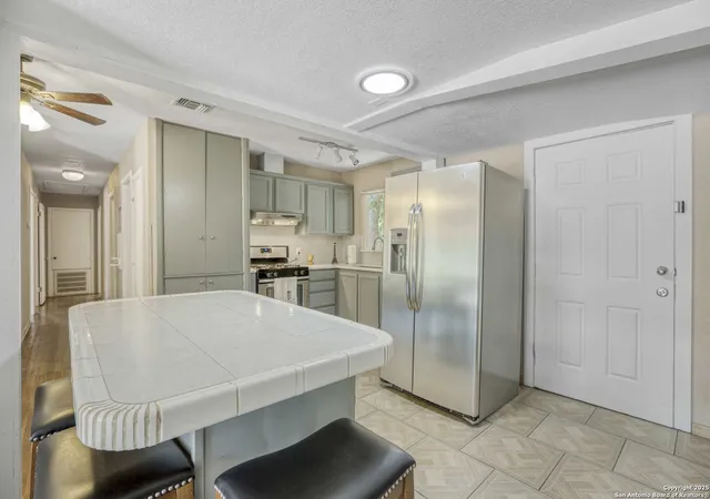 Photo 3 of Sale Pending at 226 Serna, San Antonio, TX 78218 | MLS# 1890372 | Listing updated on 2025-10-15