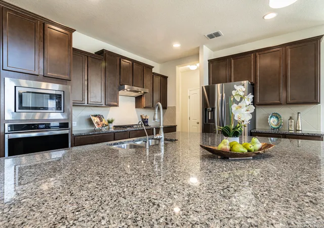 Photo 4 of Single family home for sale at 513 Concerto, Spring Branch, TX 78070 | MLS# 1890475 | Listing updated on 2025-10-27