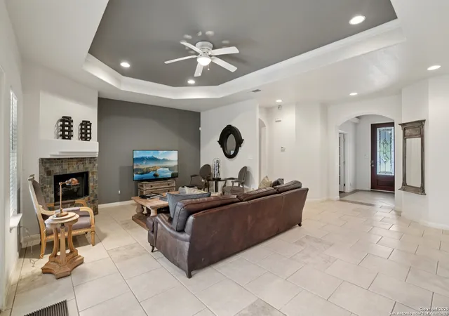 Photo 4 of Sale Pending at 1519 Larkspur, San Antonio, TX 78213 | MLS# 1890494 | Listing updated on 2025-10-25
