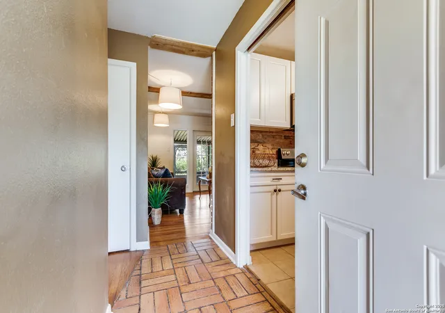 Photo 3 of Sale Pending at 4622 Hollyridge, San Antonio, TX 78228 | MLS# 1890513 | Listing updated on 2025-09-13