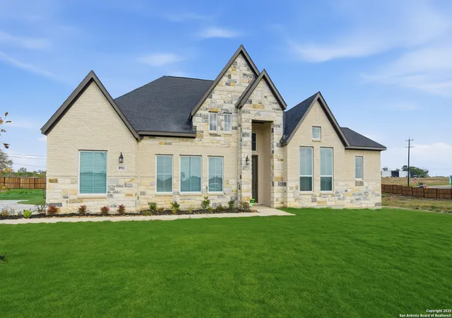 Photo 2 of Sale Pending at 8911 Arroyo Grv, San Antonio, TX 78263 | MLS# 1890538 | Listing updated on 2026-02-09