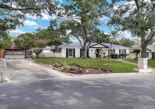 Photo 2 of Sale Pending at 510 Prinz, San Antonio, TX 78213 | MLS# 1890700 | Listing updated on 2026-04-14