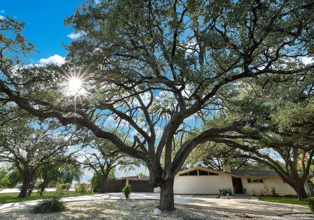 Photo 3 of Sale Pending at 101 Gardenview, San Antonio, TX 78213 | MLS# 1890706 | Listing updated on 2026-01-26