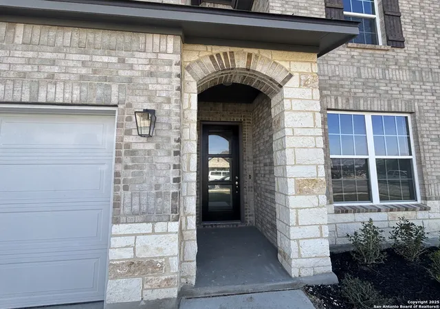 Photo 4 of Sale Pending at 12912 Horseback Pl, Schertz, TX 78108 | MLS# 1890717 | Listing updated on 2025-12-22