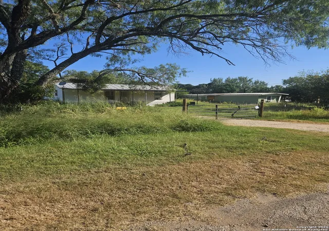 Photo 3 of Single family home for sale at 614 County Road 6841, Lytle, TX 78052 | MLS# 1890728 | Listing updated on 2025-08-18