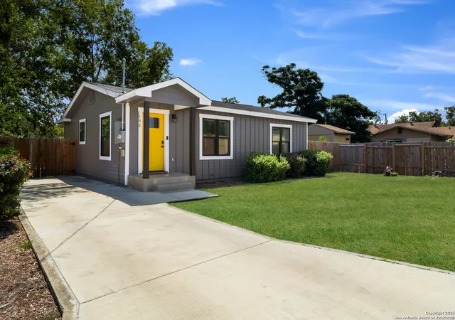 Photo 3 of Sale Pending at 132 Schumacher, San Antonio, TX 78220 | MLS# 1890729 | Listing updated on 2025-12-05