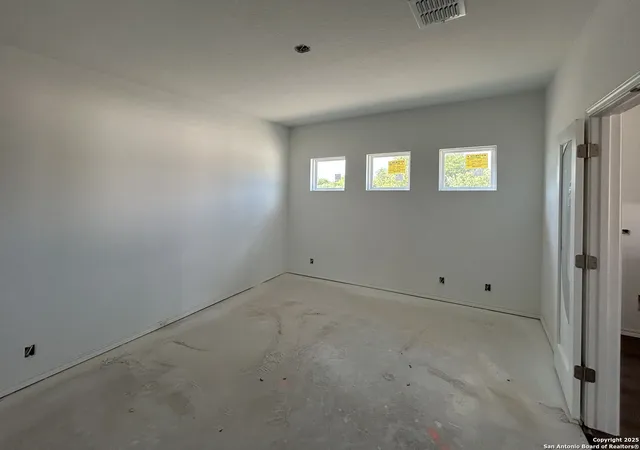 Photo 3 of Sale Pending at 13703 Birch Xing, San Antonio, TX 78210 | MLS# 1890745 | Listing updated on 2025-09-24