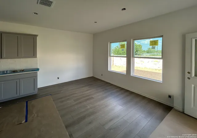 Photo 3 of Sale Pending at 13703 Birch Xing, San Antonio, TX 78210 | MLS# 1890745 | Listing updated on 2025-09-24