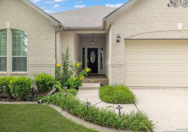 Photo 3 of Sale Pending at 108 Sky Harbor, Cibolo, TX 78108 | MLS# 1890791 | Listing updated on 2026-01-26