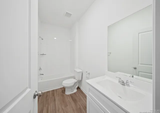Photo 3 of Single family home for sale at 11718 Red Burro, San Antonio, TX 78230 | MLS# 1890838 | Listing updated on 2025-10-28